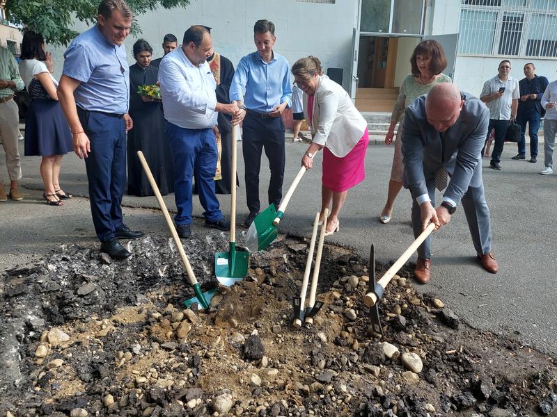 Minister Koritarova: We modernized 450 educational institutions in the country - 3