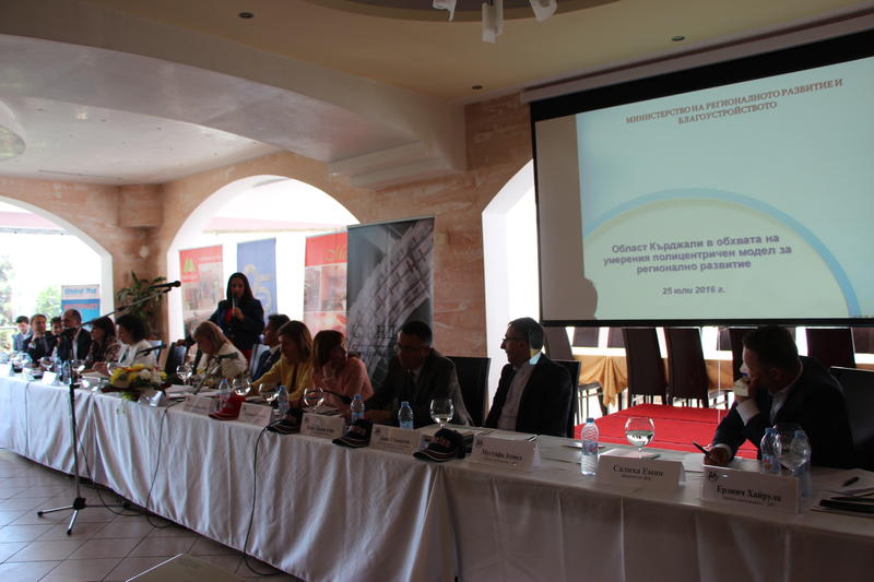 Лиляна Павлова: Съчетанието на инфраструктура и икономика е шансът за развитието на регионите - 2