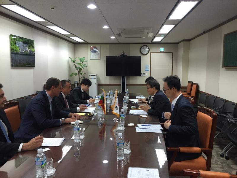 Exchange of experience in the field of infrastructure was discussed by Deputy Minister Yovev with the Deputy Minister of Land, Infrastructure and Transport of Korea Jong Kyung Hoon - 4
