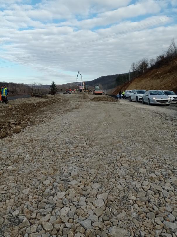 Движението по пътя Мездра - Ботевград ще бъде пуснато до средата на февруари с временна организация на движението - 3
