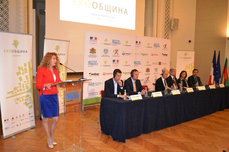 Зам.-министър Деница Николова: Над половин милиард лева са инвестициите до момента по линия на ОП „Регионално развитие“ за екологичен градски транспорт и зелена среда в градовете - 6