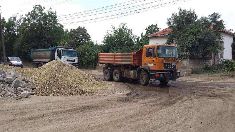 Започна асфалтирането на улиците в Мизия - 8