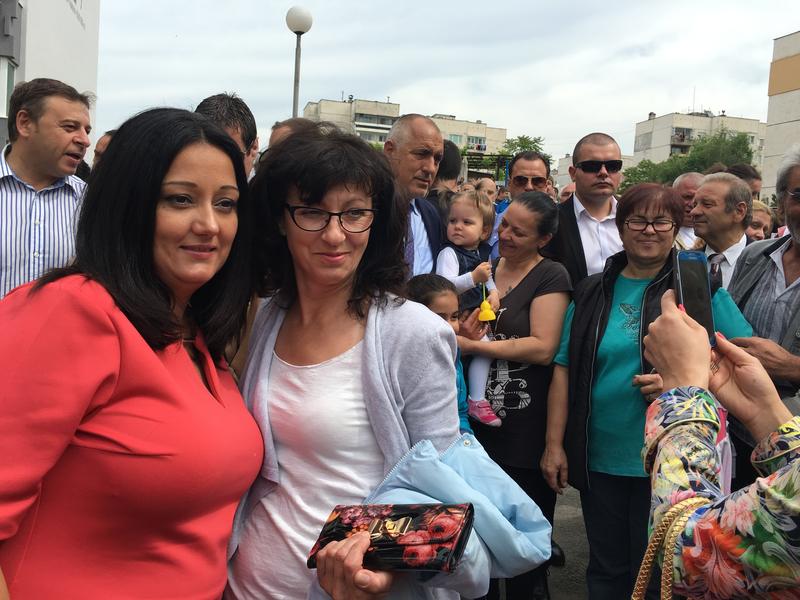  Министър Лиляна Павлова: Очакваме над 750 жилищни блока да  бъдат санирани в страната до края на годината - 15