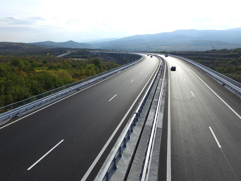 Лиляна Павлова: С пускането на Лот 2 на АМ „Струма“ времето за придвижване между София и Благоевград става 40 минути - 9