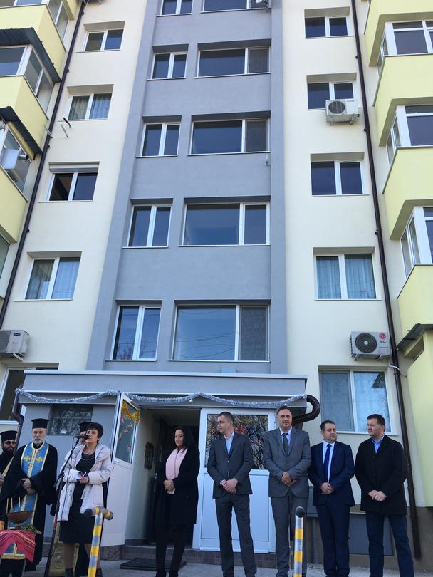 Министър Павлова откри първия саниран блок по проект „Енергийно обновяване на българските домове“ във Варна - 2