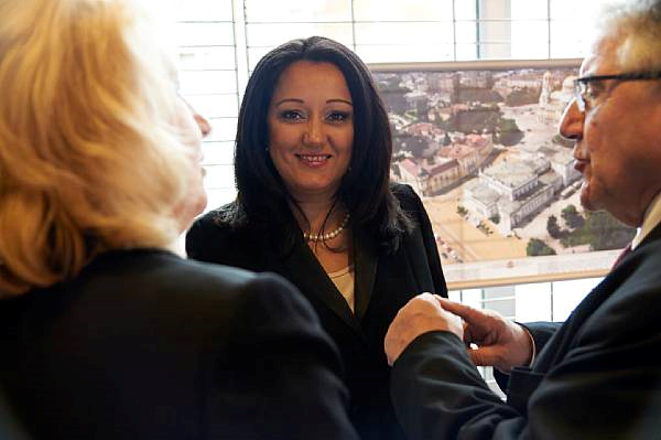 Министър Лиляна Павлова: Подкрепяме последователно устойчивото развитие на градовете - 1
