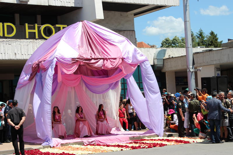 Министър Павлова: През последните дни взехме важни решения, които ще съдействат за развитието и популяризирането на Казанлък и Празника на розата - 7