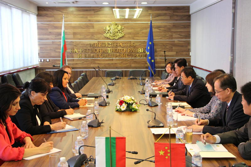 Министър Лиляна Павлова прие китайска делегация - 2