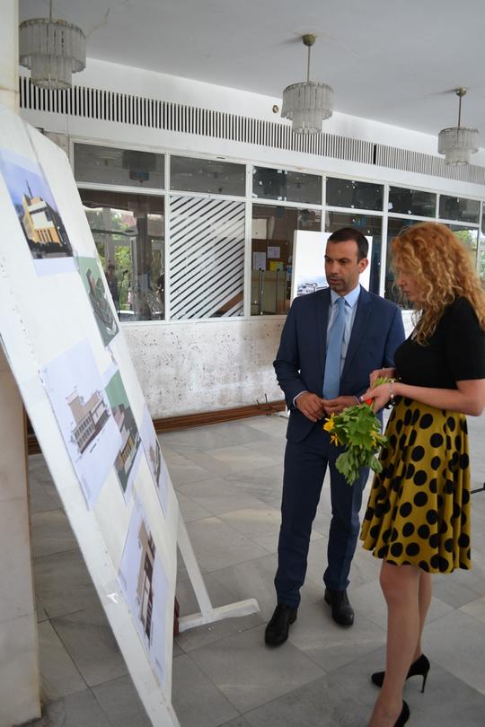 Зам.-министър Деница Николова: Инвестираме над 9 млн. лв. за енергийна ефективност и обновяване на 20 жилищни и обществени сгради в Сандански - 2