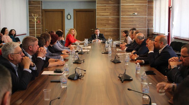 Предвижда се въвеждане на института на мълчаливото съгласие, където нормативната уредба позволява - 1