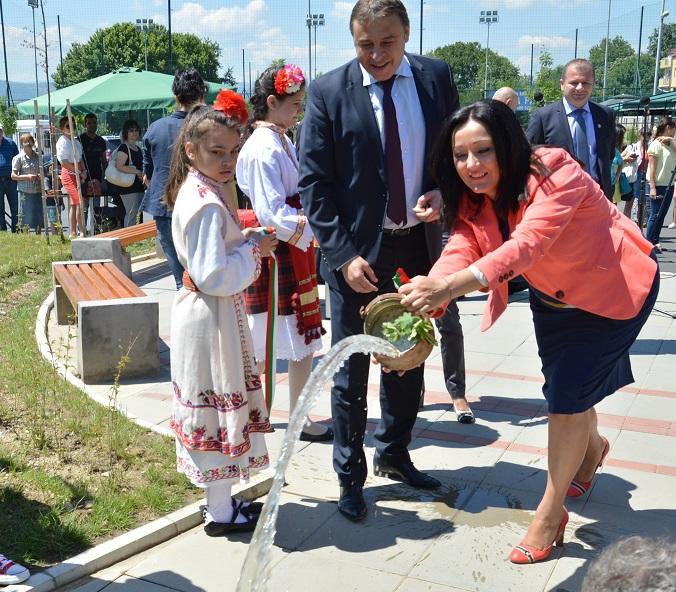 Министър Павлова: С около 4.8 млн. лв. от ОПРР са обновени обществени градски пространства в Благоевград