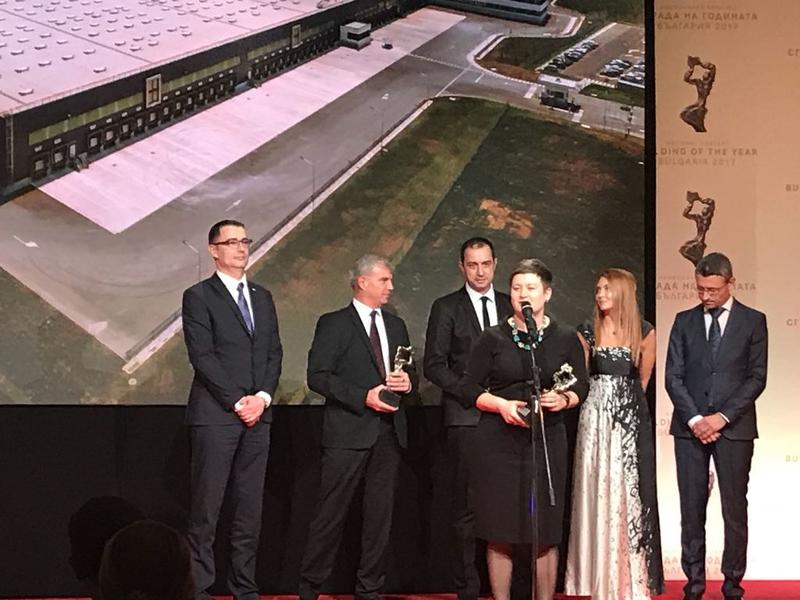 Министър Николай Нанков отличи църквата „Св. Св. Кирил и Методий“ в Ловеч с приза „Сграда на годината“ - 4