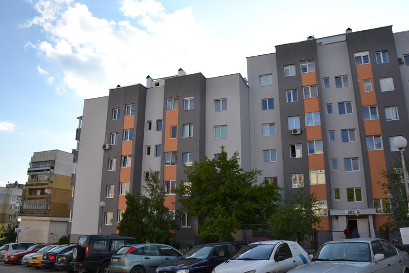 Министър Павлова: До края на годината 90% от одобрените за саниране сгради в Благоевград ще бъдат готови - 17