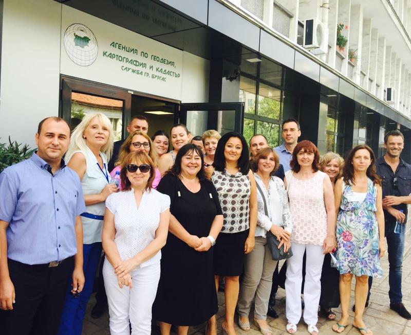 Министър Павлова откри нов фронт офис на Агенцията по геодезия, картография и кадастър в Бургас