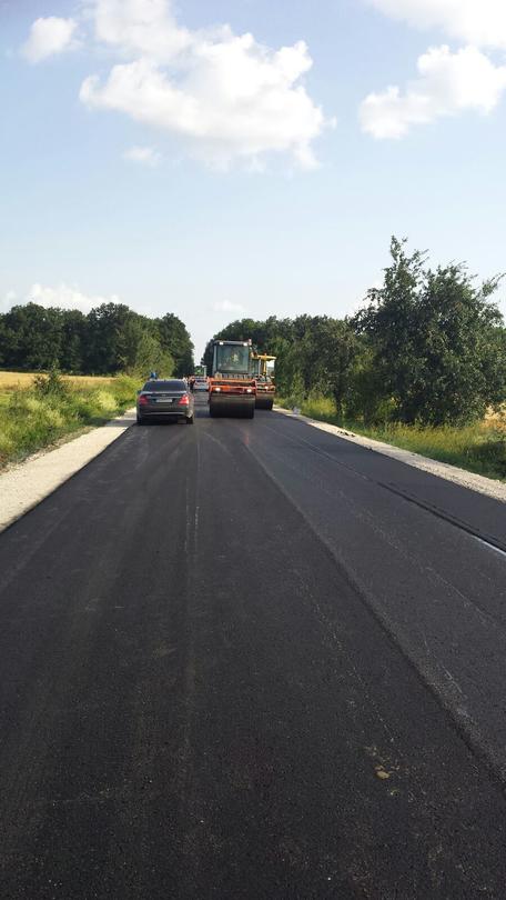 Премиерът Бойко Борисов и министър Лиляна Павлова инспектираха ремонта на пътища в Разградско  