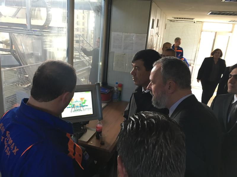  Министър Павлова и заместник-председателят на Кабинета на министрите на Туркменистан Шамухаммет Дурдылыев се запознаха с възможностите за производство на елементи за строителството - 1