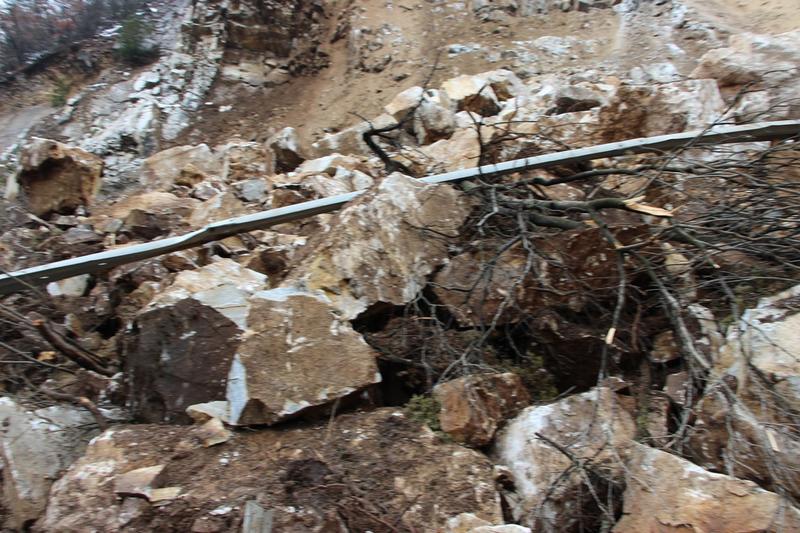  Министър Лиляна Павлова  пое лично координацията по разчистване на огромното свлачище, блокирало пътя Смолян- Асеновград - 8