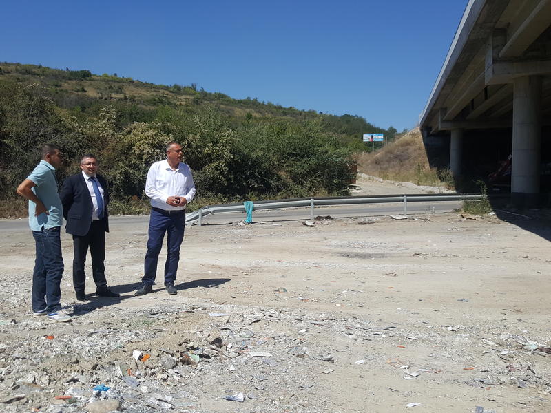 Заместник-министър Нанков: Ще бъдат предприети кардинални мерки спрямо собственика на разположените около моста на АМ „Струма“ материали - 1