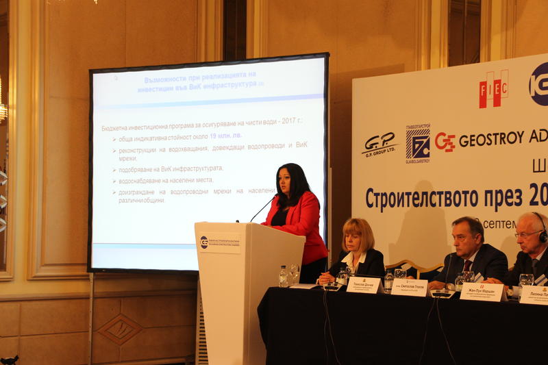 Министър Лиляна Павлова: 2017 г. ще осигури подем и много възможности за строителния сектор