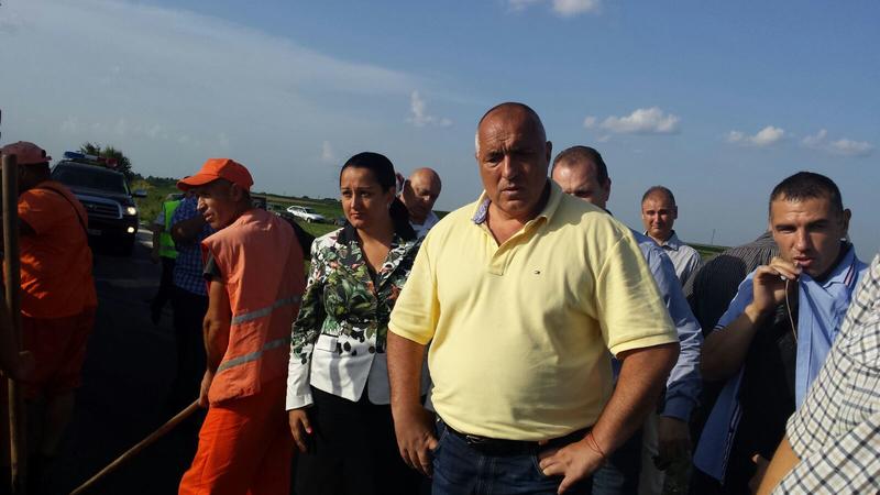 Премиерът Бойко Борисов и министър Лиляна Павлова инспектираха ремонта на пътища в Разградско   - 3