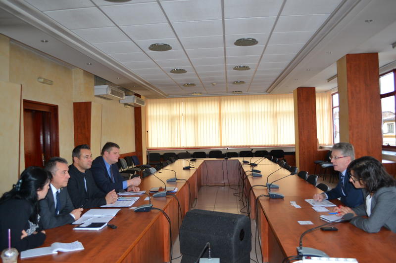 Зам.-министър Валентин Йовев и представители на Агенция „Пътна инфраструктура“ се срещнаха с директора на Европейския консултантски център по инвестиционните въпроси