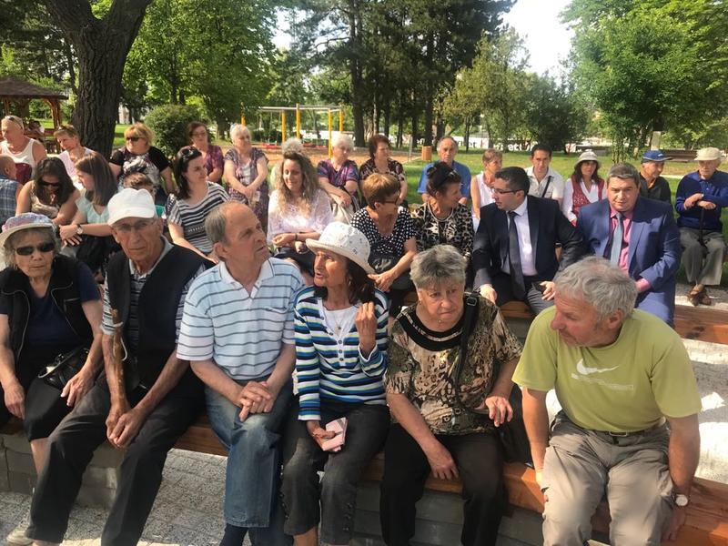 Министър Нанков откри обновения със средства от ОПРР парк „Детски кът“ в Горна Оряховица - 3