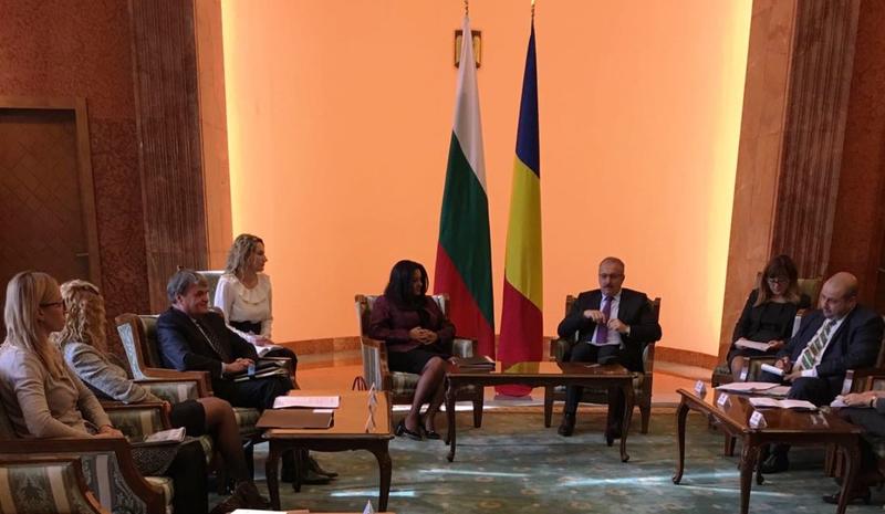  Министър Лиляна Павлова обсъди с румънския си колега Василе Дънку изпълнението на програмата за трансгранично сътрудничество между България и Румъния - 2
