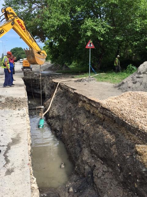 Министър Павлова и кметът на Варна Иван Портних инспектираха реконструкцията на клон от главния водопровод на Варна - 2