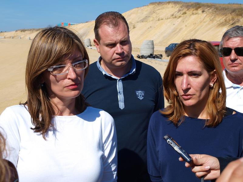  Екатерина Захариева: До петък, 3-ти октомври, строителят на Лот 4 на АМ „Струма“ да представи нов график за работа или на 15-ти  не му удължаваме срока на договора - 5