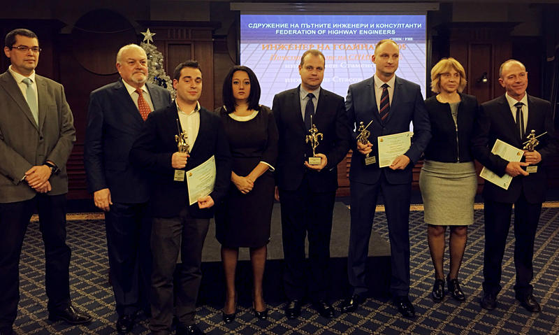 Министър Лиляна Павлова награди инж. Апостол Николов на церемонията „Инженер на годината“