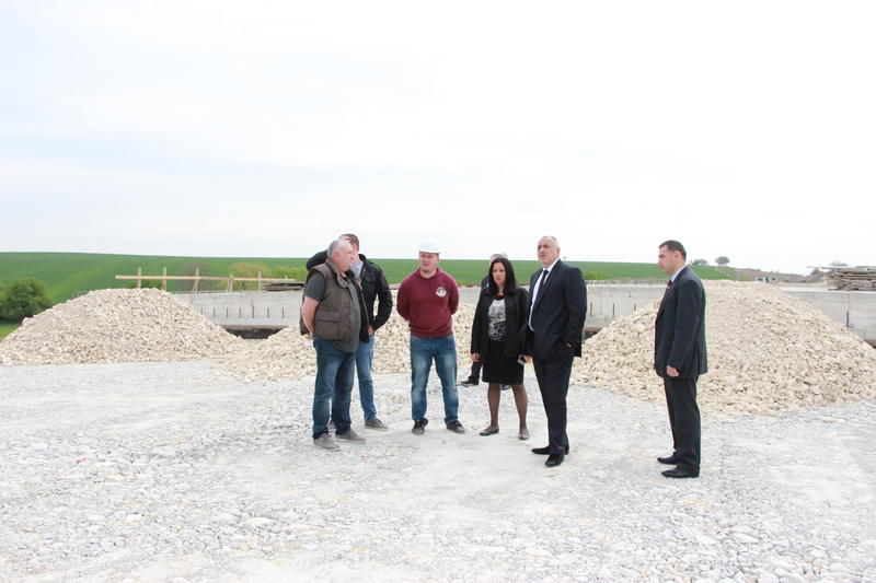  Премиерът Бойко Борисов и министър Лиляна Павлова направиха изненадваща инспекция на строителството на пътен възел Шумен- Белокопитово - 7