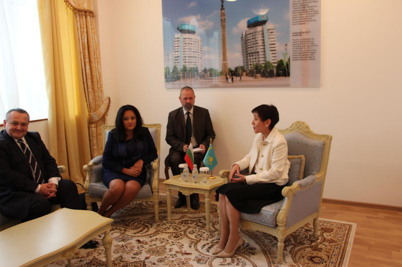  Лиляна Павлова: Провеждането на заседание на Междуправителствената комисия е от особена важност за развиването на търговско-икономическите отношения между България и Казахстан - 4