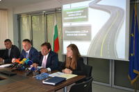 Министър Шишков: България има нужда от 2100 км стратегически пътни участъци