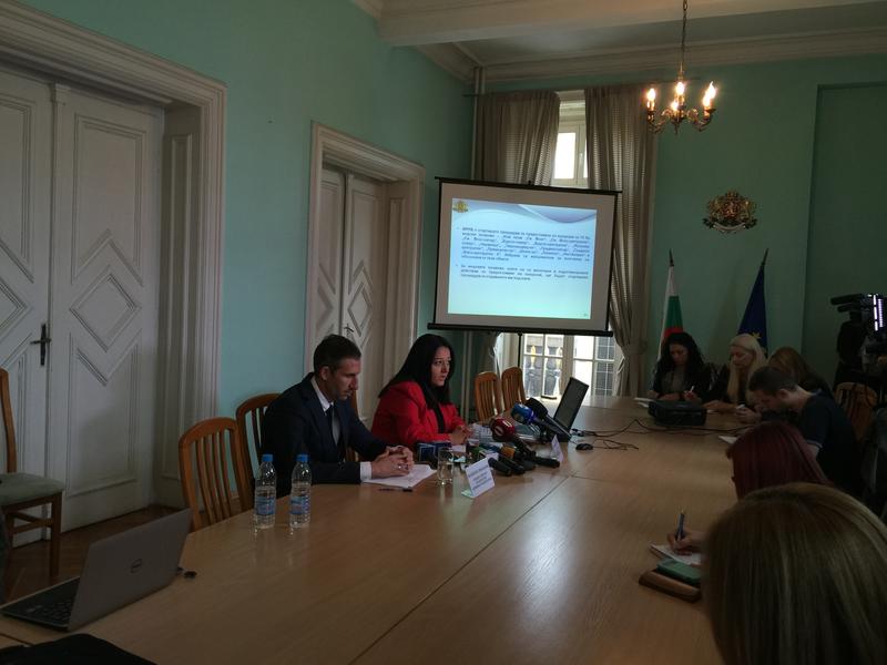 Министър Лиляна Павлова: Санкции за над  1 млн.лв. са наложени на концесионери и наематели на плажове през изминалия летен туристически сезон