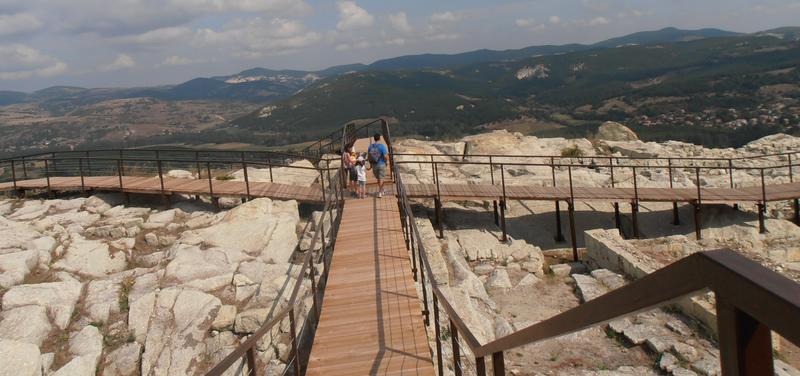 Кремиковският манастир, „Перперикон“ и Термите на Хисаря ще бъдат благоустроени с пари от Оперативна програма „Региони в растеж“