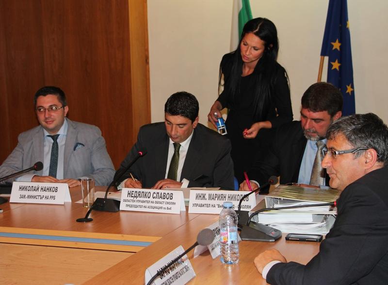 Подписан е първият договор между Асоциация по ВиК и ВиК оператор в страната - 2