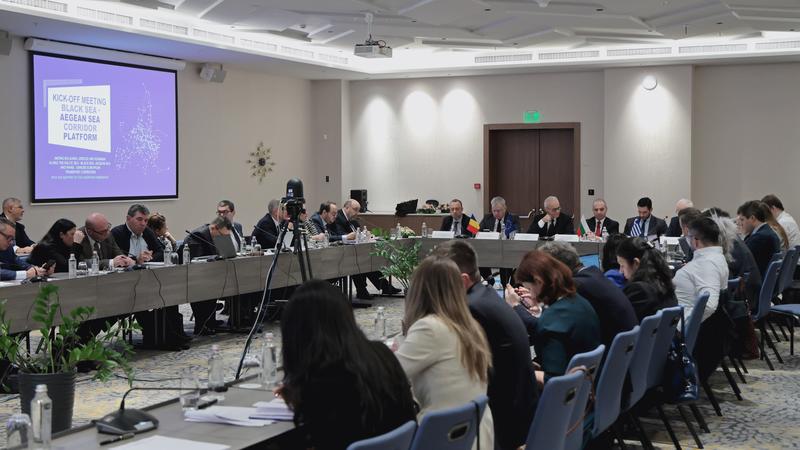 Министър Иван Иванов: Коридорът Черно море – Егейско море има ясно измерение, свързано с по-добрата интеграция на българските региони в европейските и регионалните мрежи - 2