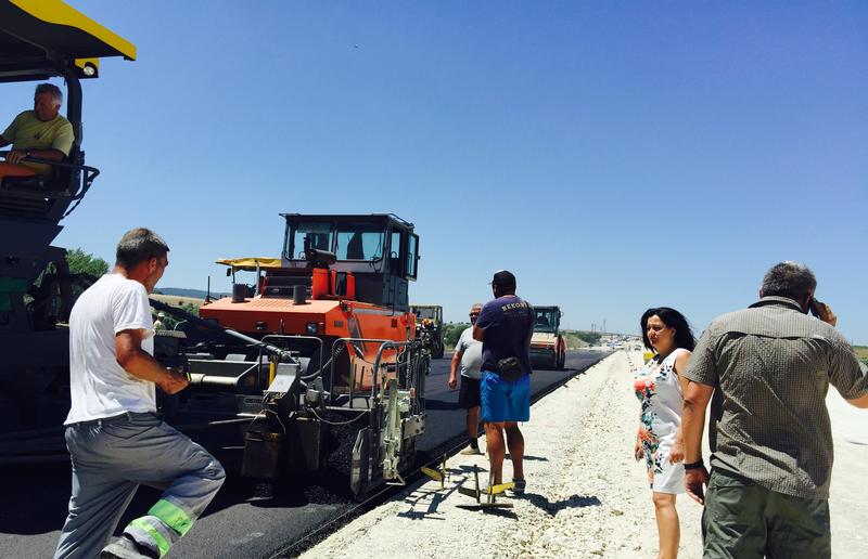 Министър Павлова инспектира строителството на участъка „Белокопитово – Каспичан“ от АМ „Хемус“ - 1