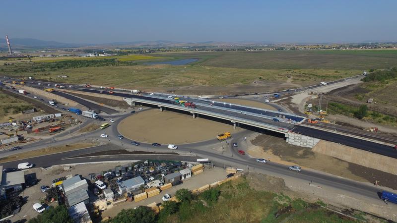 Министър Лиляна Павлова: От днес се пуска за движение двупосочно в едното платно участък 2 от Западната дъга на Софийския околовръстен път - 9