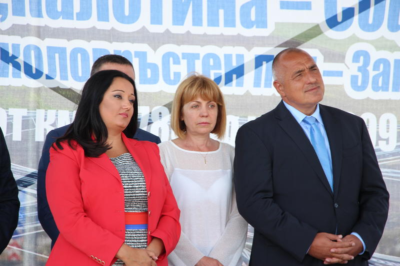 Министър Лиляна Павлова: Извеждаме тежкия транзитен трафик извън столицата - 3