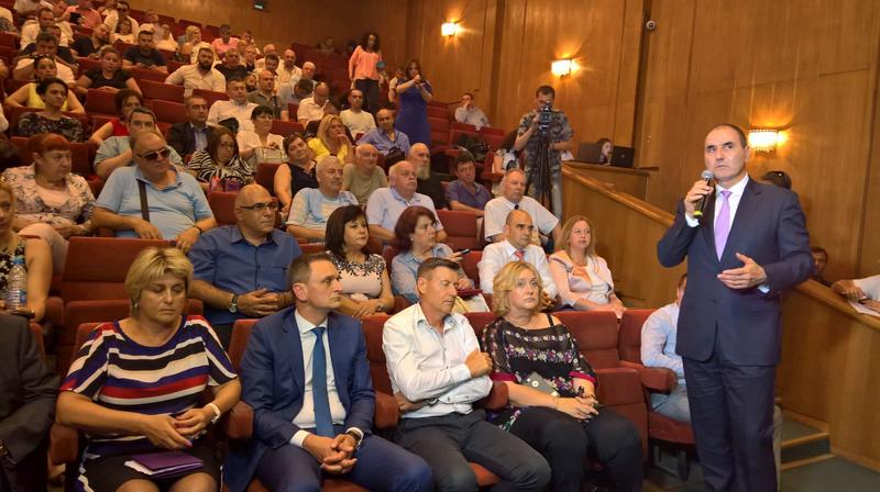 Министър Нанков: От следващата седмица до 15 септември се ограничава движението на тирове по всички магистрали (презентация) - 3