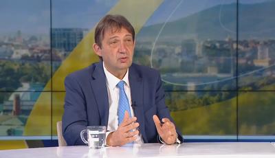 Министър Иван Шишков в сутрешния блок на БНТ: Държавата не може да си позволи да събори незаконно строителство в такъв мащаб по лот 4 на АМ „Хемус“