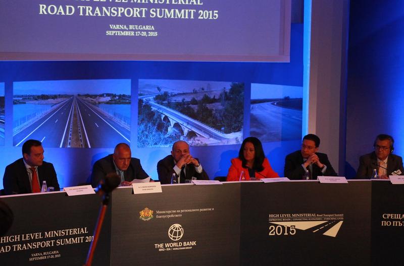 Лиляна Павлова: Развитието на инфраструктурата е важна отправна точка за развитието на икономиката - 3