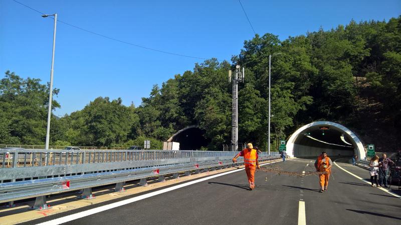След приключилия ремонт на тунел „Ечемишка“ съоръжението е изцяло проходимо - 6