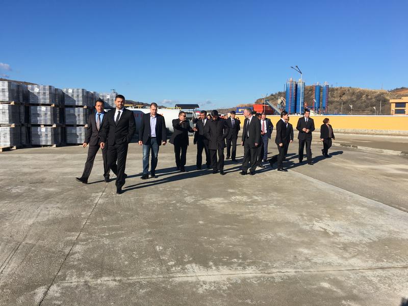  Министър Павлова и заместник-председателят на Кабинета на министрите на Туркменистан Шамухаммет Дурдылыев се запознаха с възможностите за производство на елементи за строителството - 6