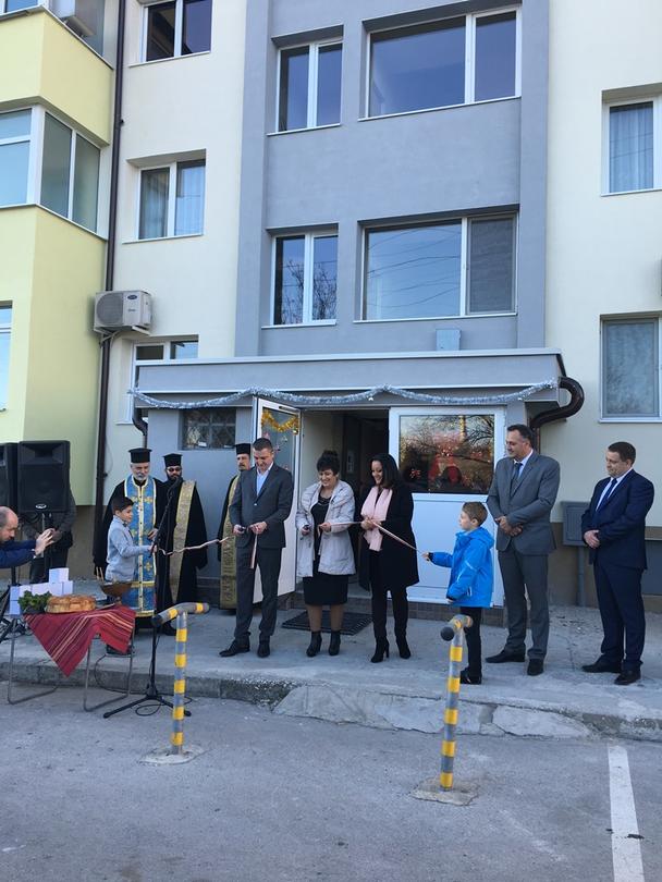 Министър Павлова откри първия саниран блок по проект „Енергийно обновяване на българските домове“ във Варна - 1