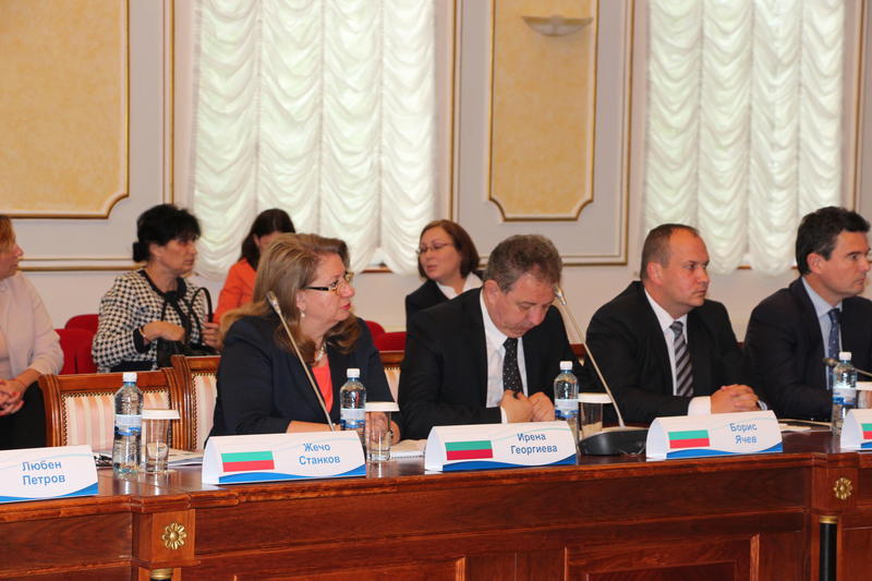  Лиляна Павлова: Провеждането на заседание на Междуправителствената комисия е от особена важност за развиването на търговско-икономическите отношения между България и Казахстан - 12