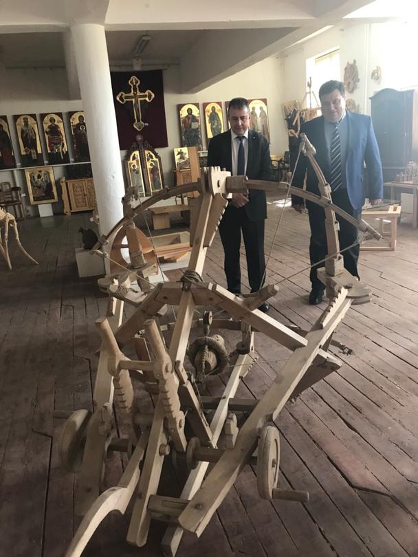 Заместник – министър Йовев откри Дните на дърворезбата в Трявна