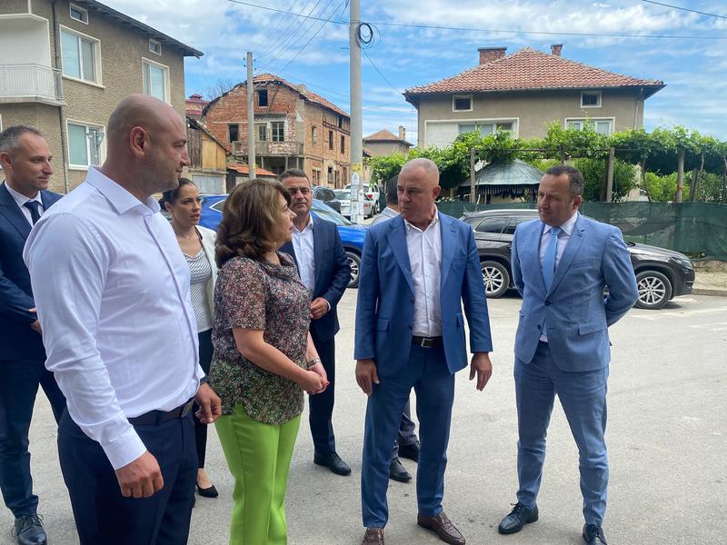 До края на седмицата ще бъде облекчен трафикът на АМ „Струма“ в района на Симитли - 1