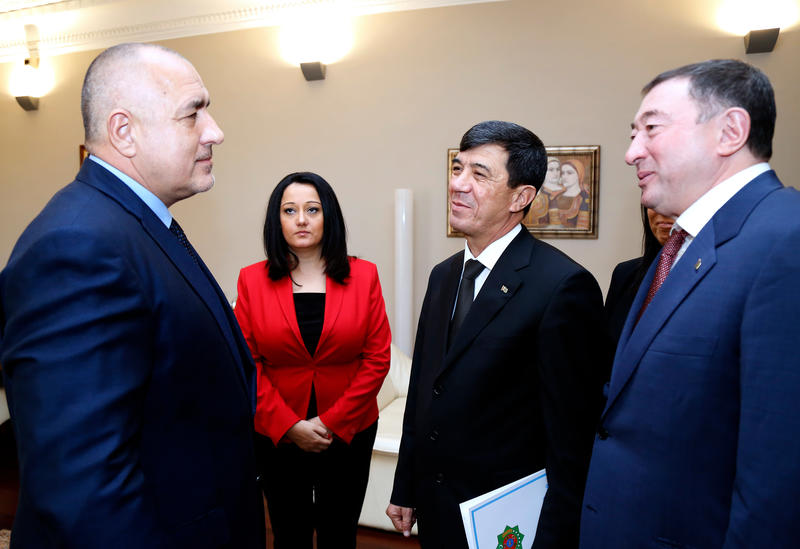  Министър Павлова и заместник-председателят на Кабинета на министрите на Туркменистан Шамухаммет Дурдылыев се запознаха с възможностите за производство на елементи за строителството - 11